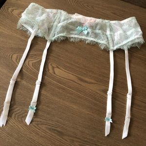 Victoria’s Secret Garter Belt